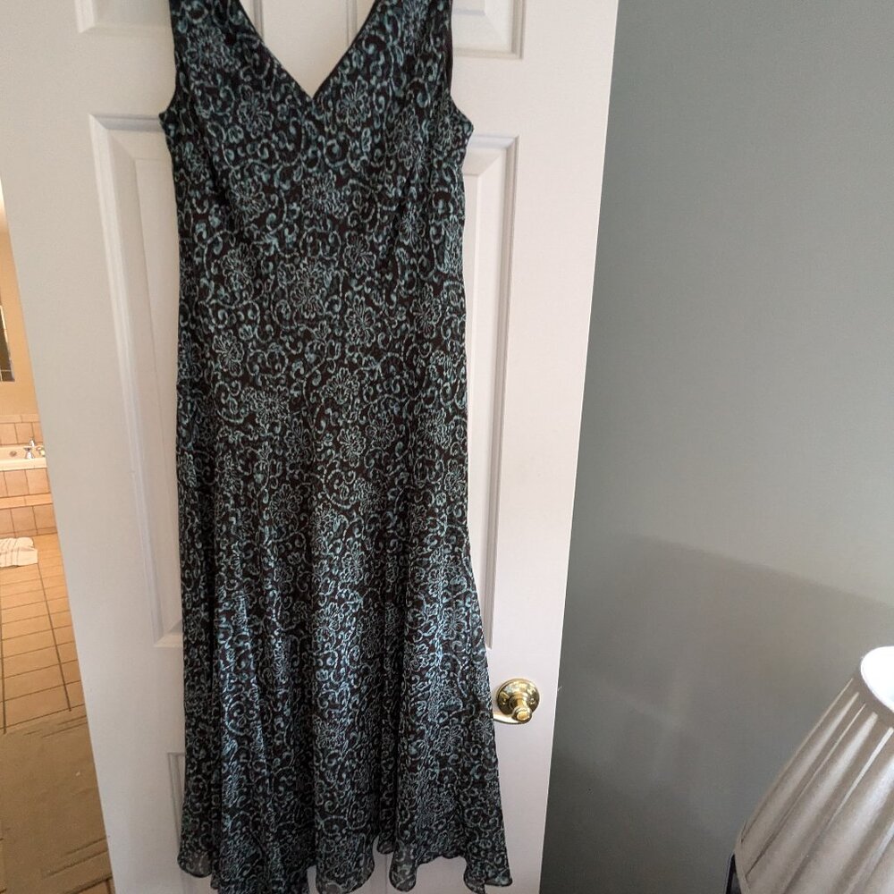 Evan Picone sleeveless v-neck bias cut midi dress - Size 12 - Brown
